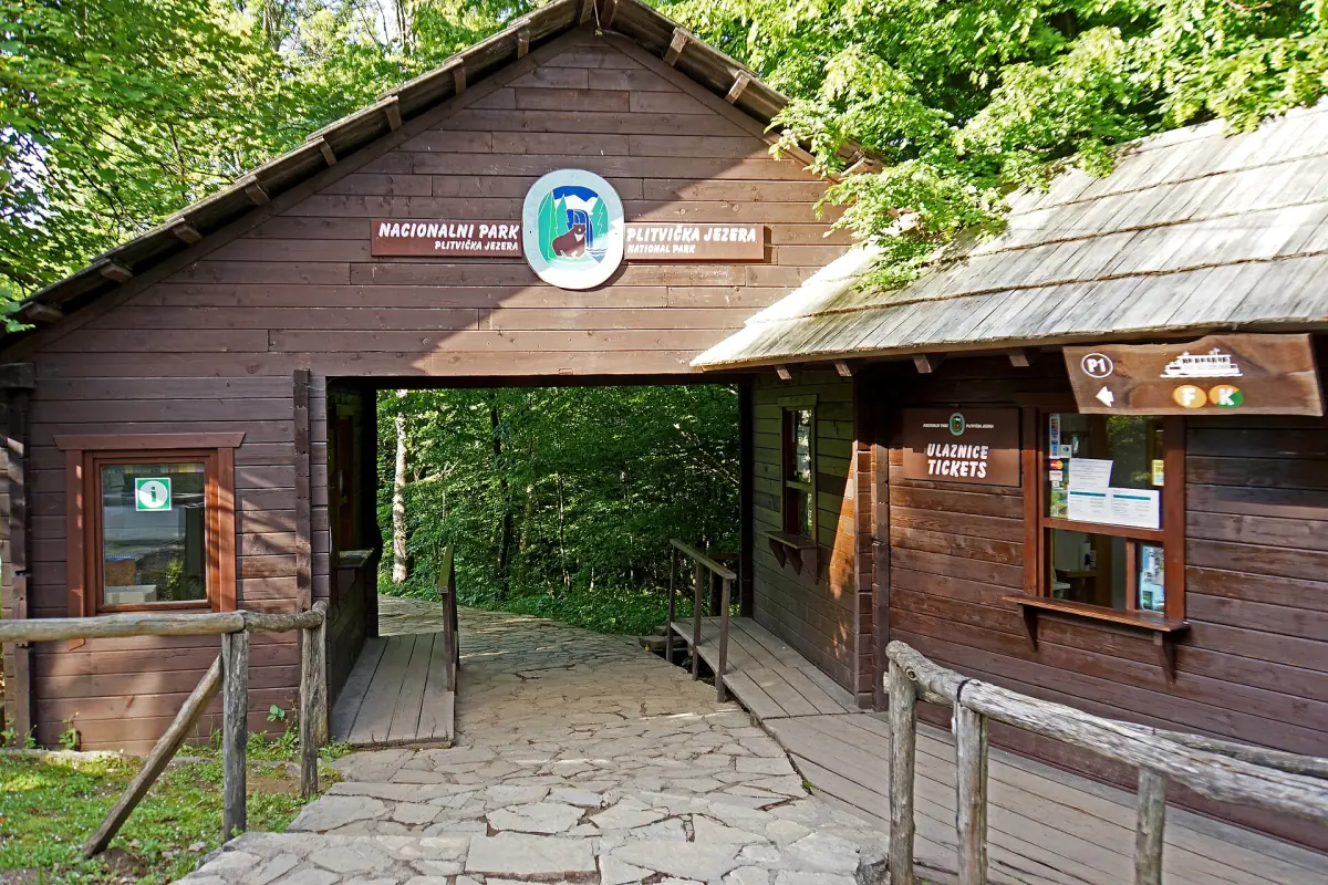 Wooden entrance building of the national park
